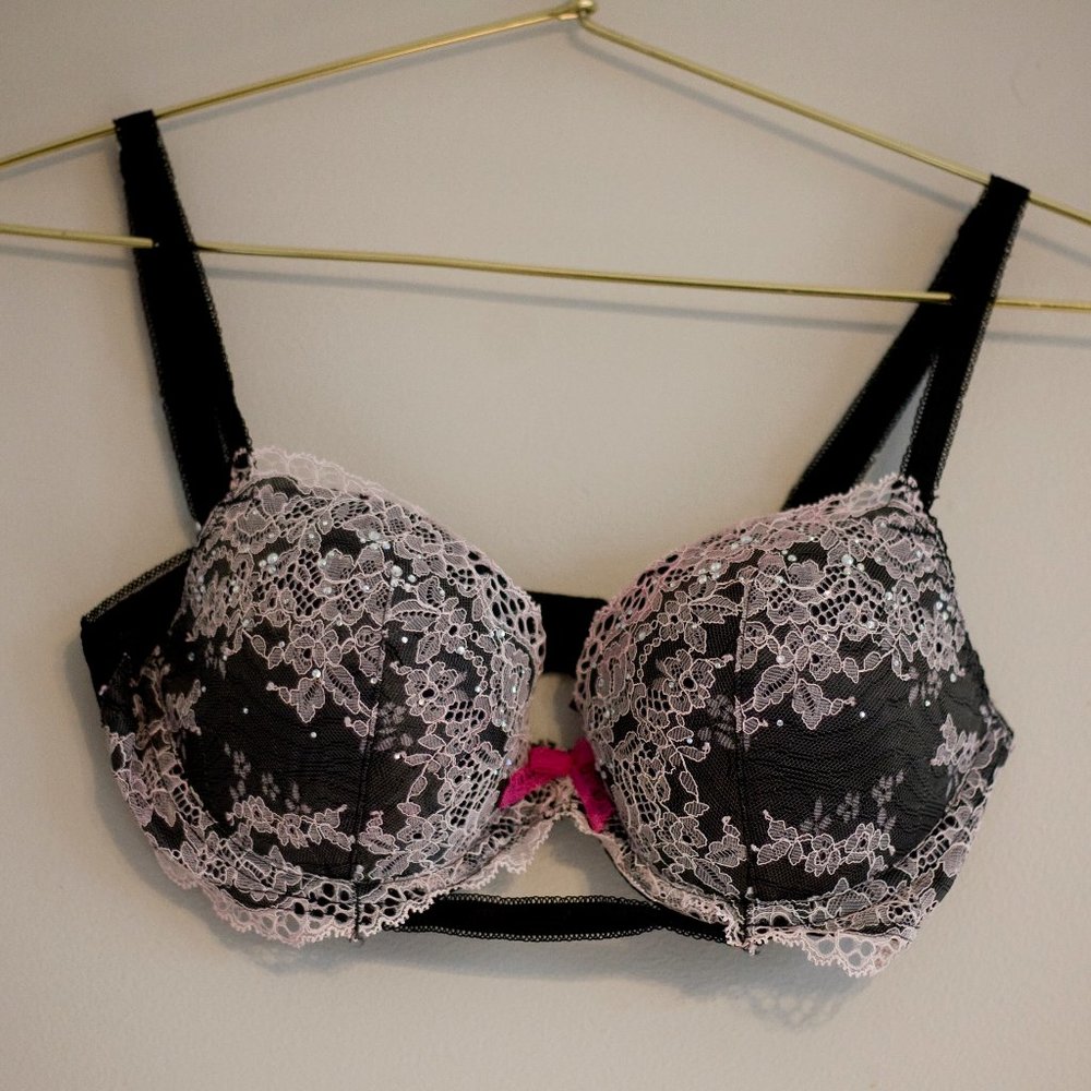 Victoria's Secret Dream Angels push up bra black pink lace sparkle 32D NICE